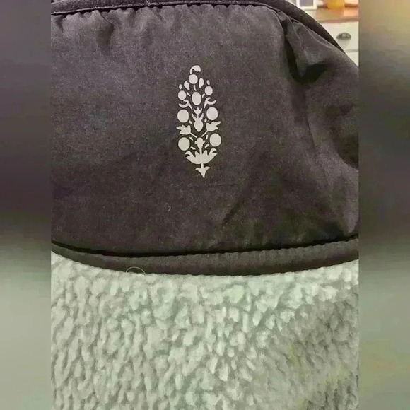 FP MOVEMENT Hit The Slopes Pullover / Aqua Haze Combo - Picture 13 of 14